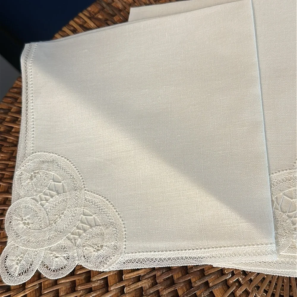 New Set of 4 Vintage 1970’d Battenburg Lace White Linen Table Napkins